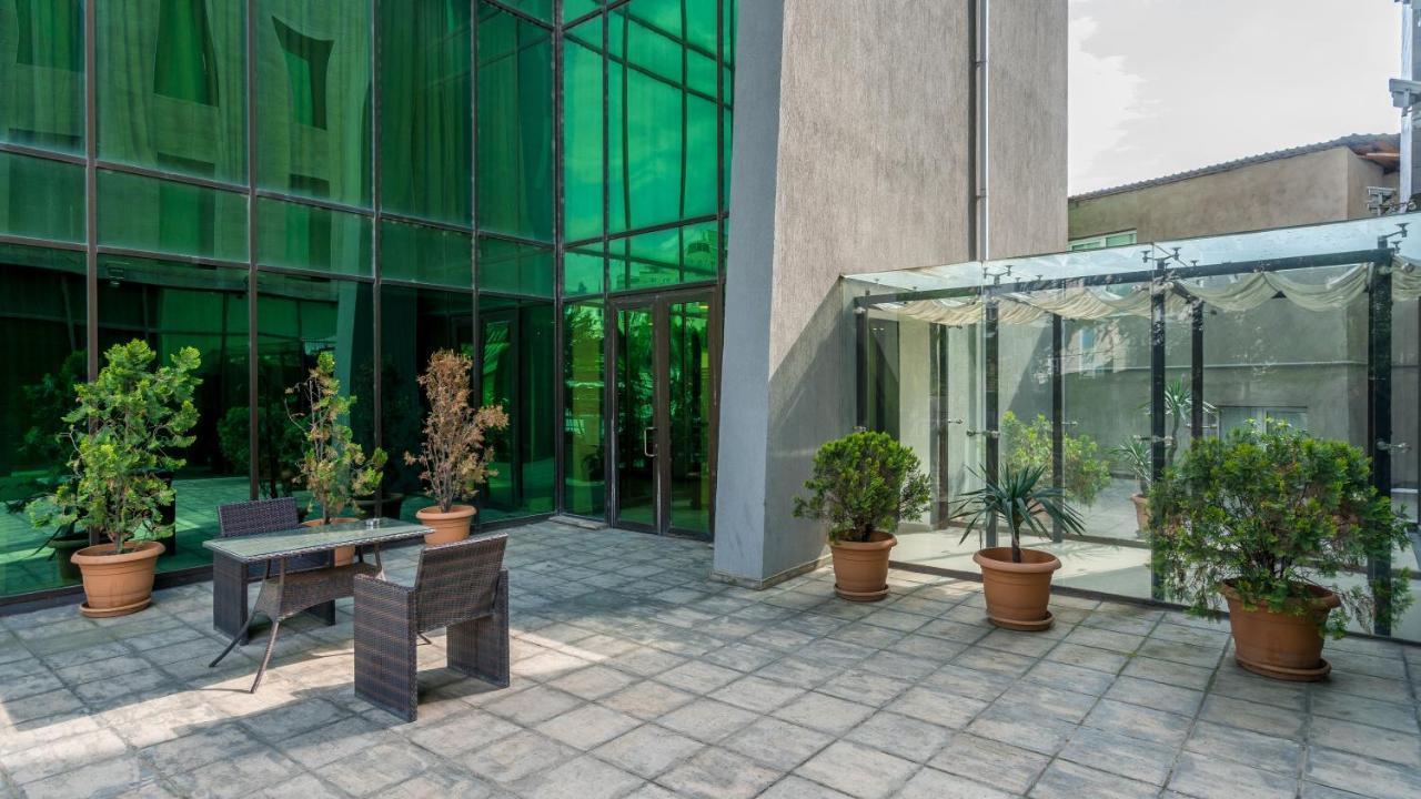 Capitol Hotel By Umbrella Tiflis Dış mekan fotoğraf